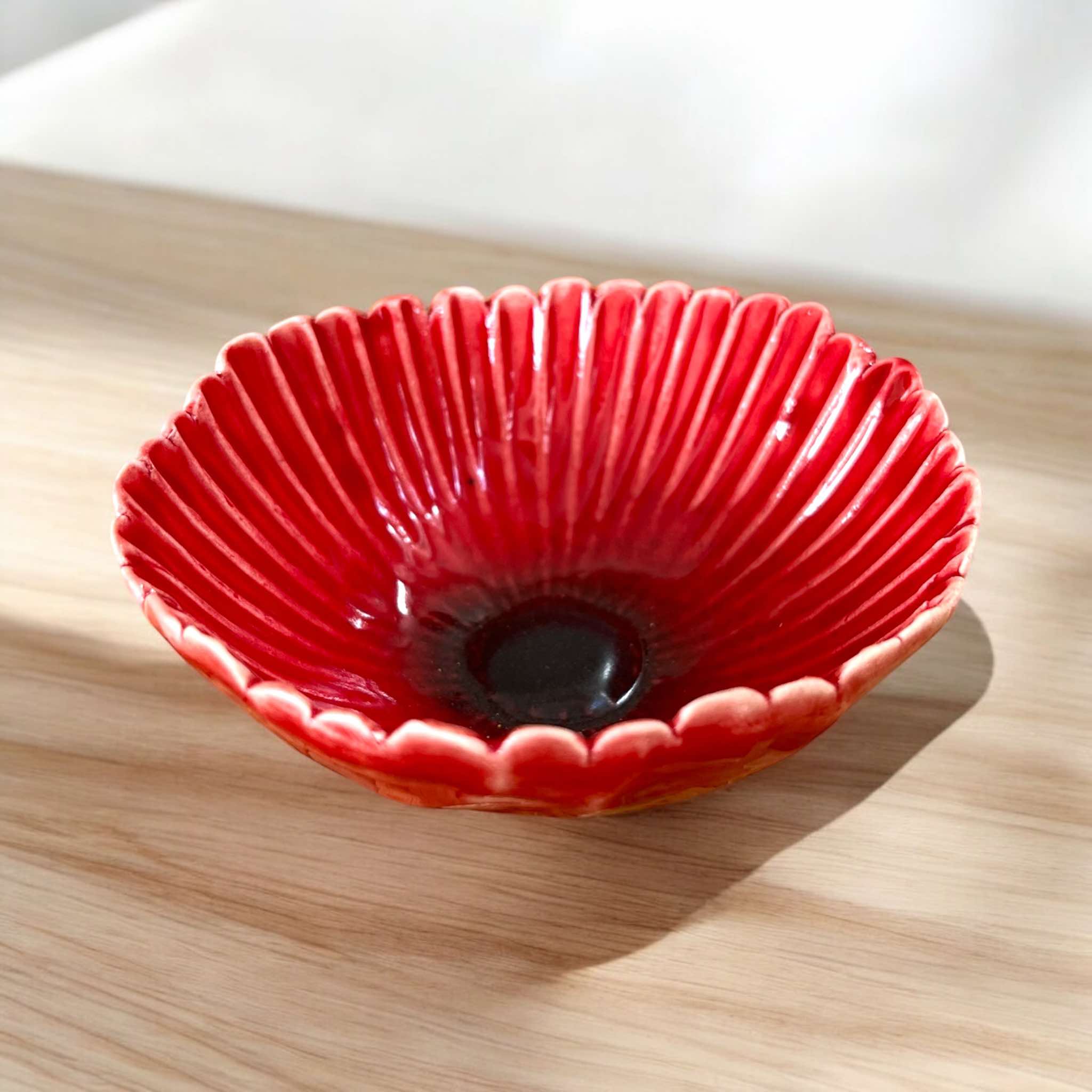 Ceramic, The Fantail House, Bowl, Red, Made in NZ, Hand Made, Gerbera