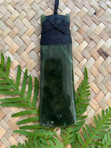 Pounamu, Made in NZ, Toki, Fantail House, Greenstone, Hand carved