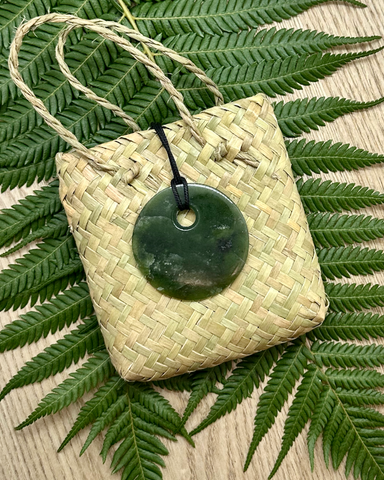 The Fantail House, New Zealand Greenstone, New Zealand Pounamu, Hand Carved, disc